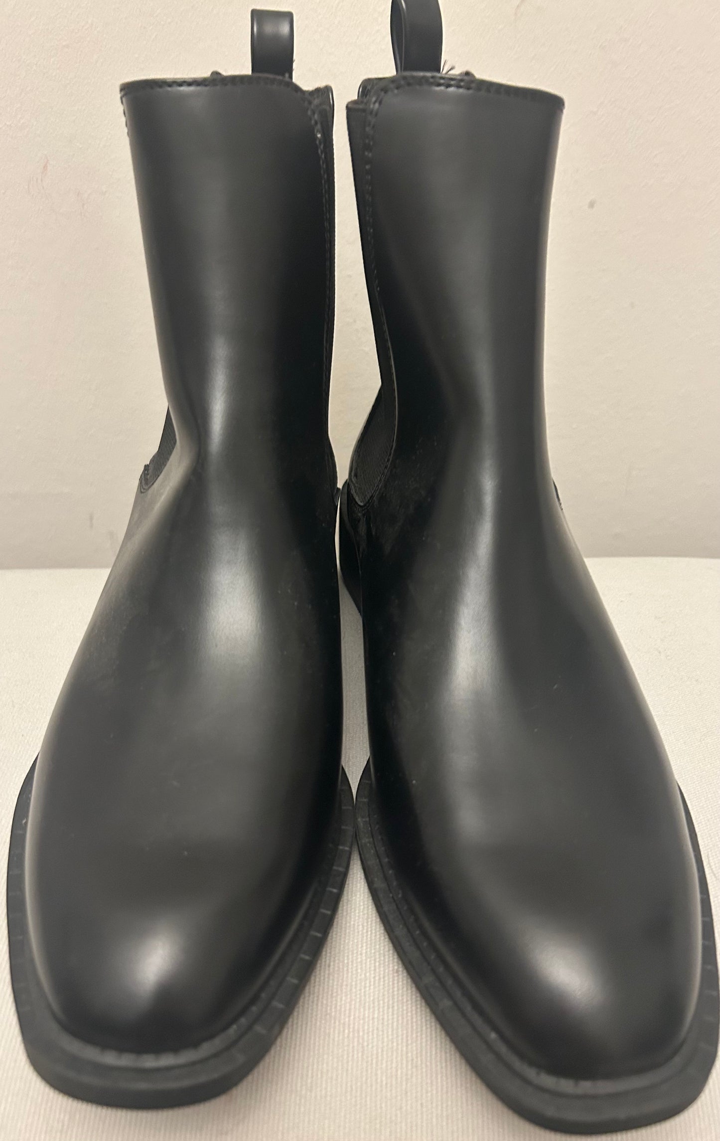 Black Chelsea Boots