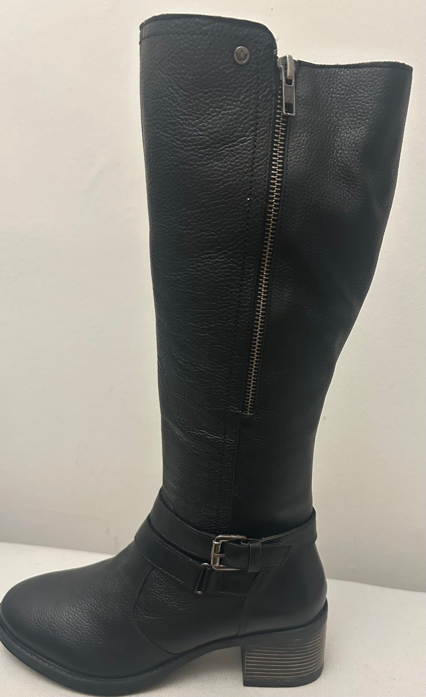 BLACK Lotus Boots