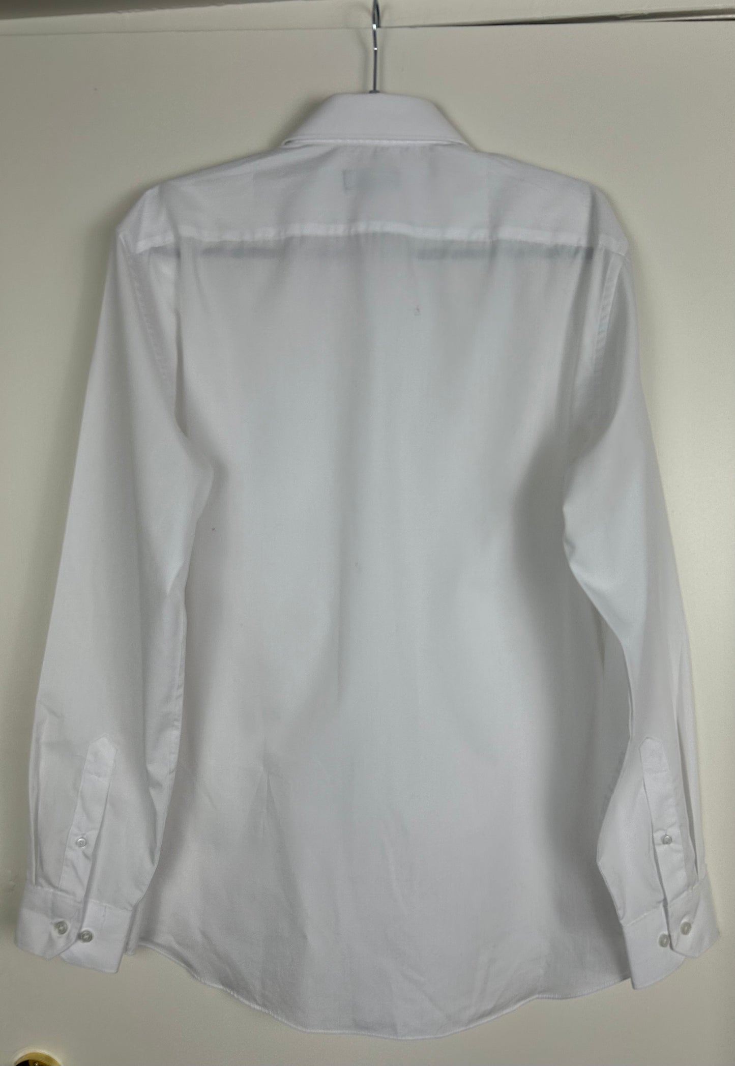 White Long Sleeved T&W Gent’s Shirt