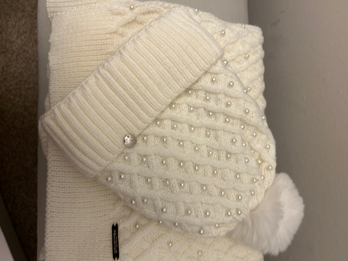 Cream Luxury Hat & Scarf Set