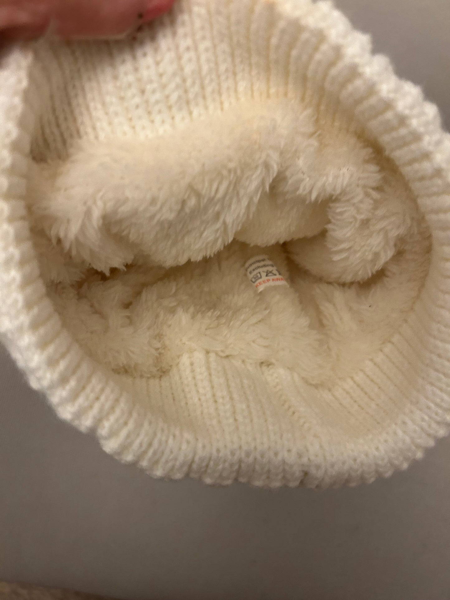 Cream Luxury Hat & Scarf Set