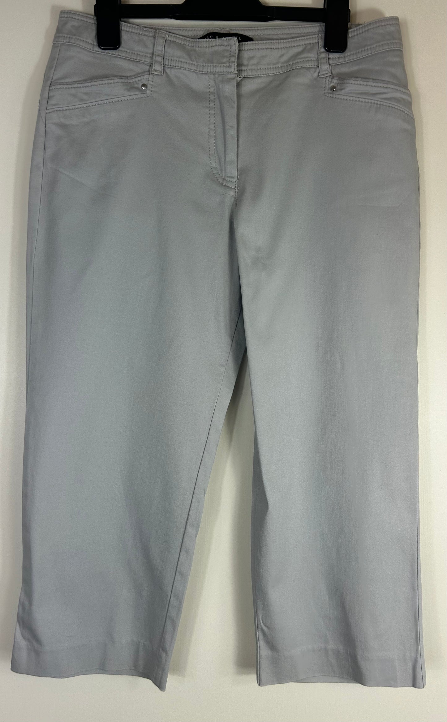Pale Grey Ladies 3/4 Length Trousers