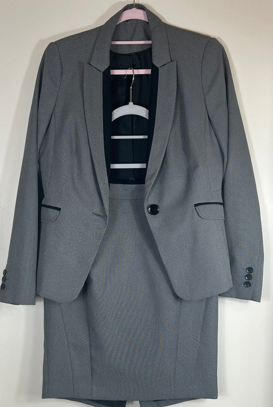 Grey NEW LOOK Skirt Suit