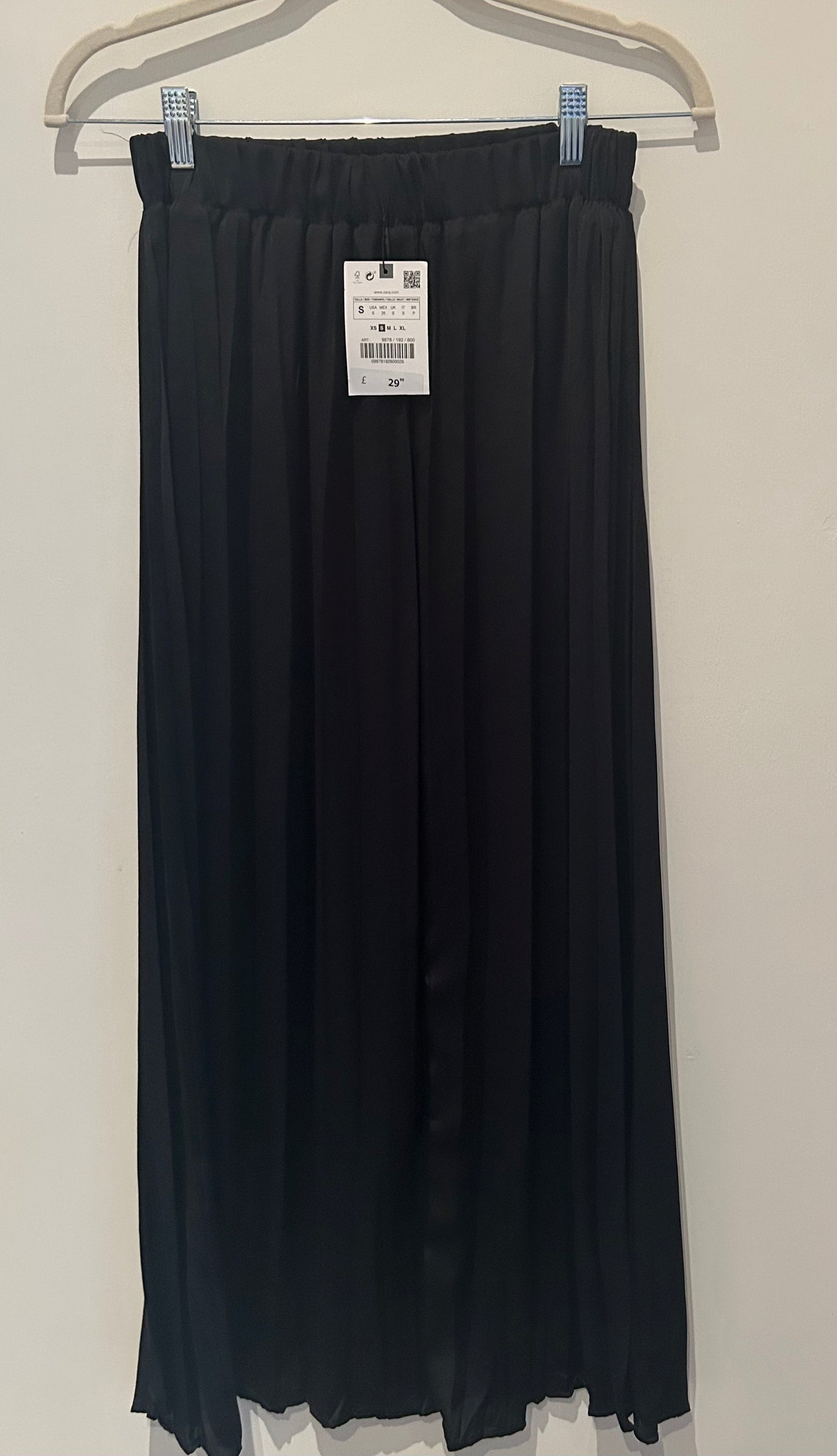 Black ZARA Long Pleated Skirt