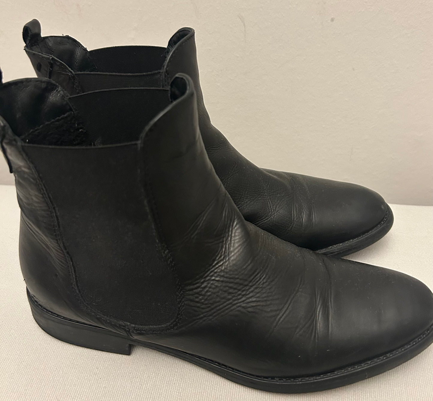 Black JONES Ladies Leather Ankle Boots