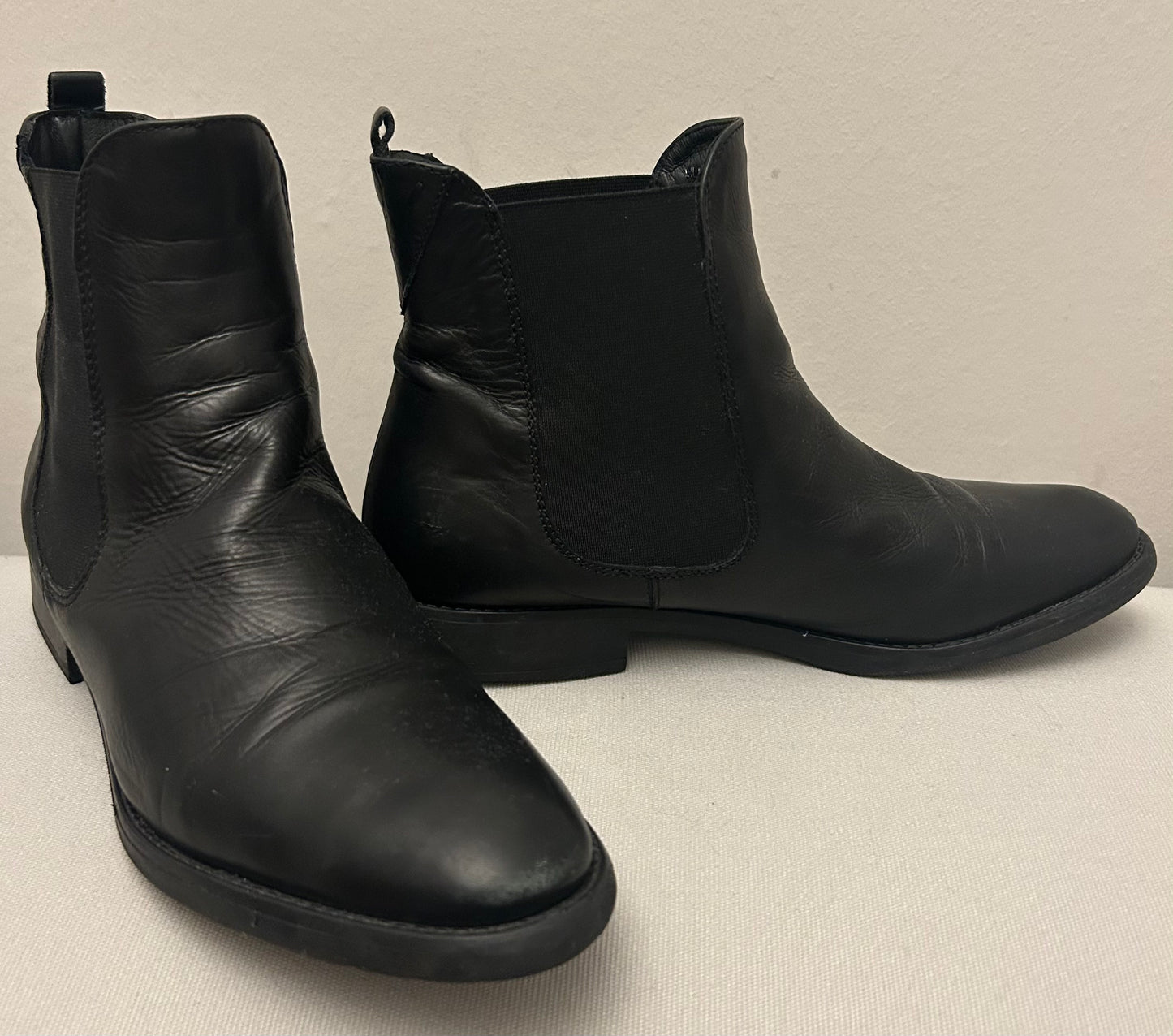 Black JONES Ladies Leather Ankle Boots