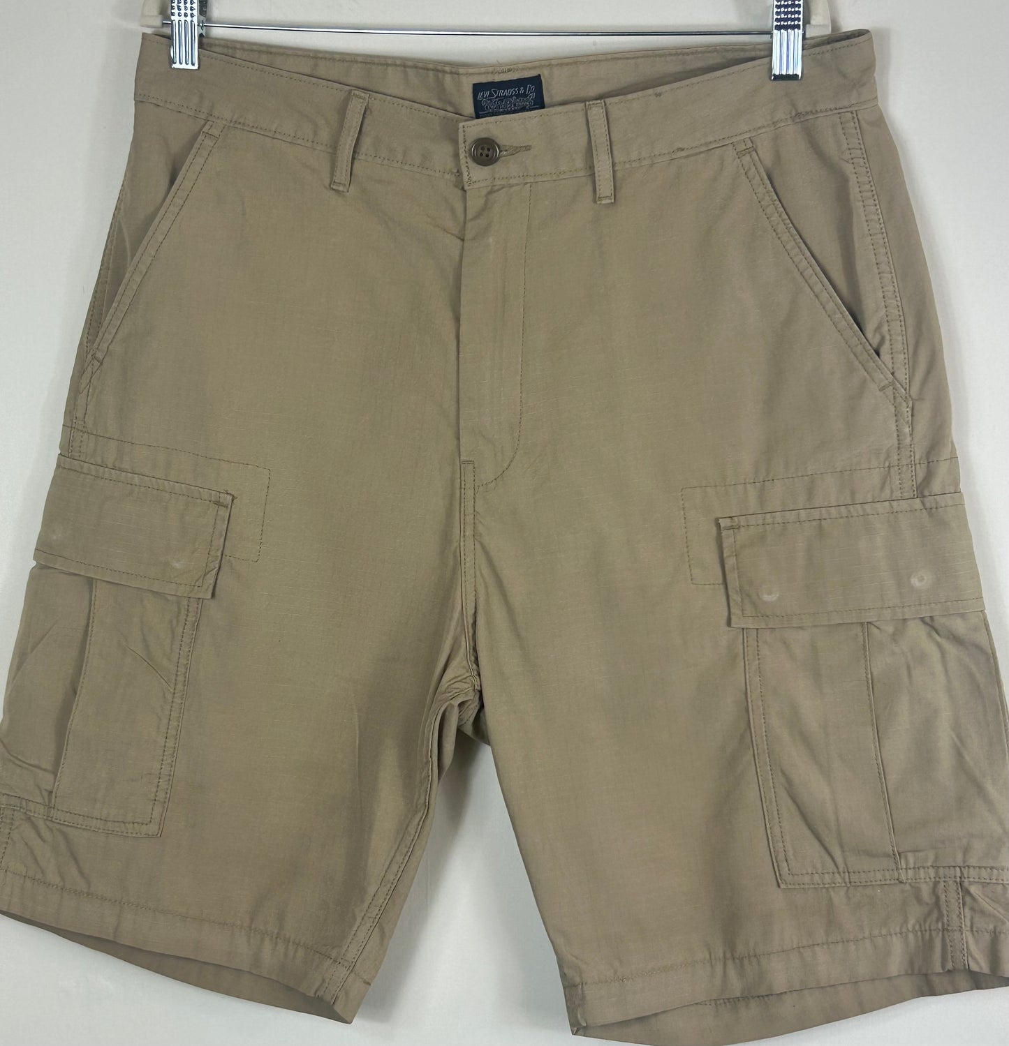 Beige LEVIS Gents Cargo Shorts