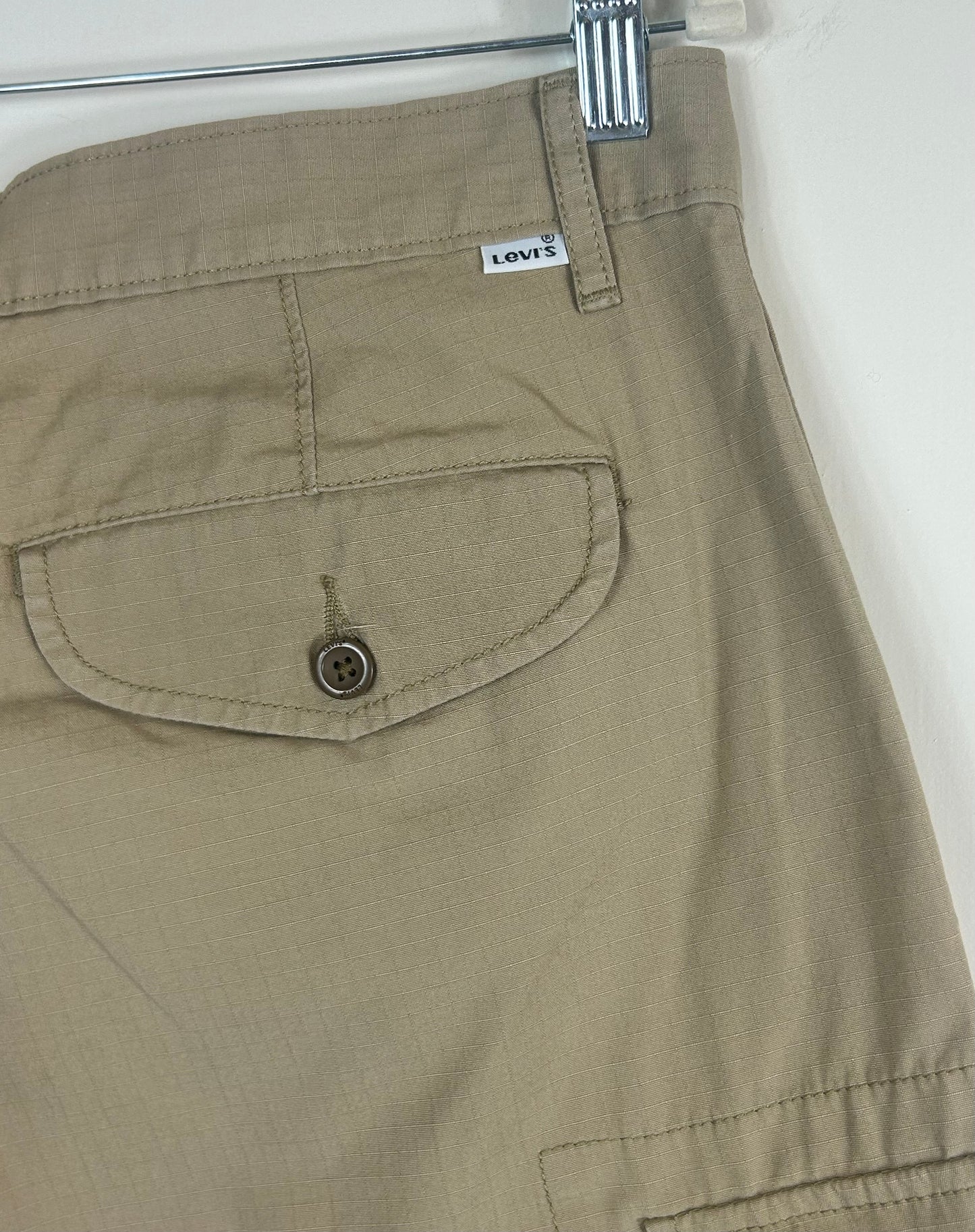 Beige LEVIS Gents Cargo Shorts