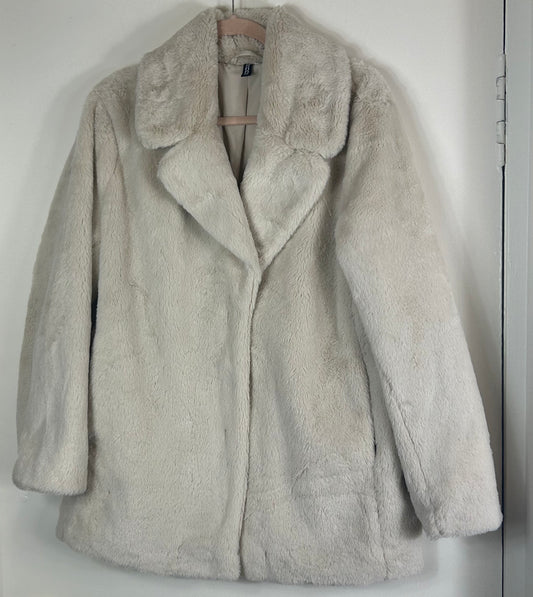 Cream H&M Faux Fur Jacket/Coat