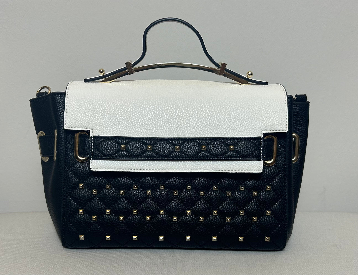 Black & white V by Very Grab Bag