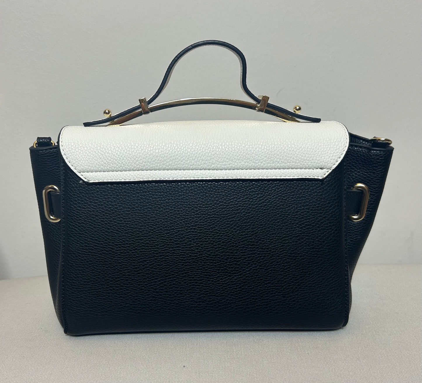Black & white V by Very Grab Bag