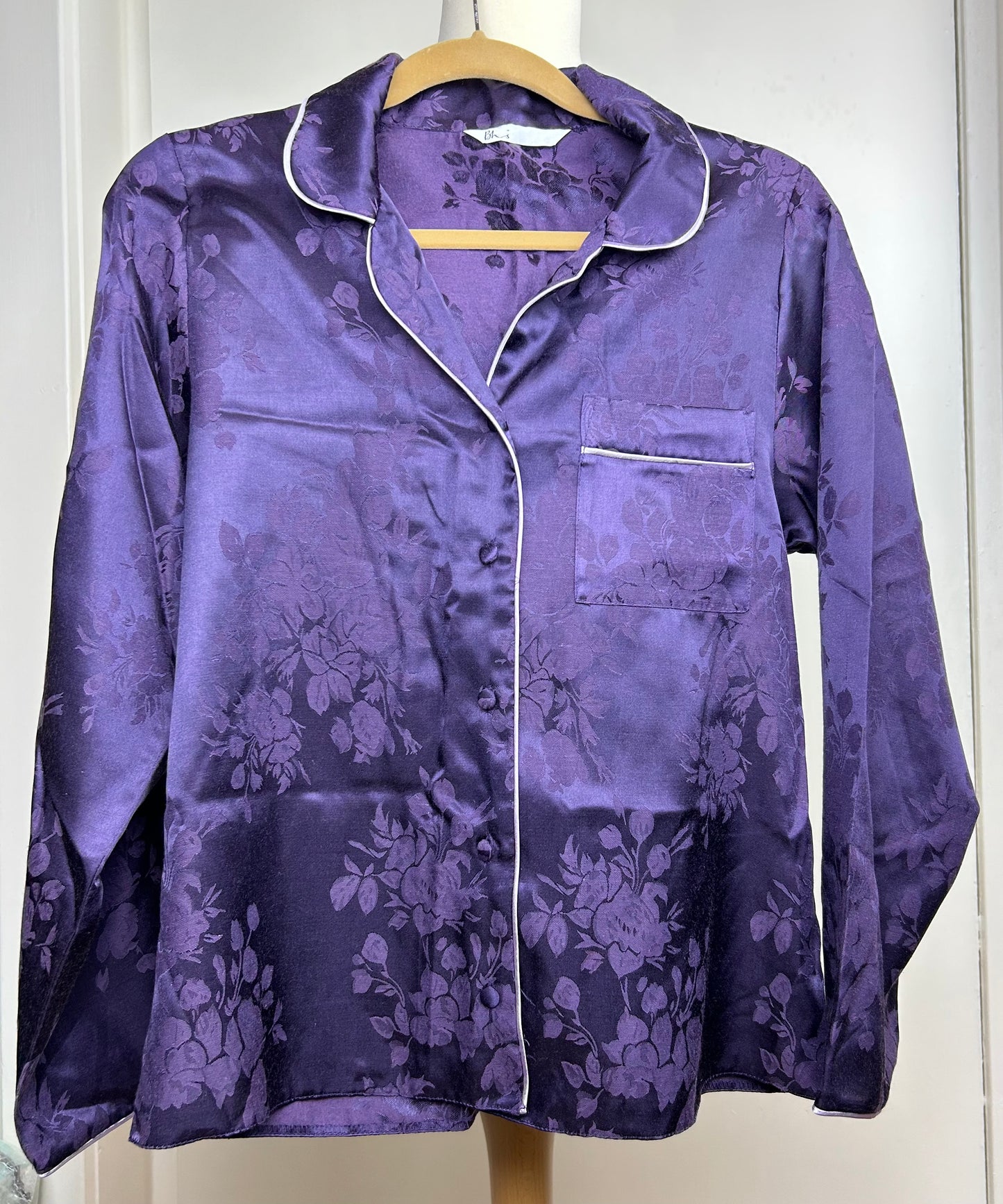 Purple Pyjamas / Nightwear with lilac piping trim