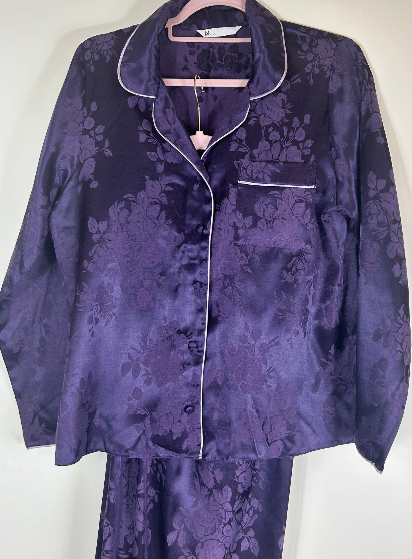 Purple Pyjamas / Nightwear with lilac piping trim